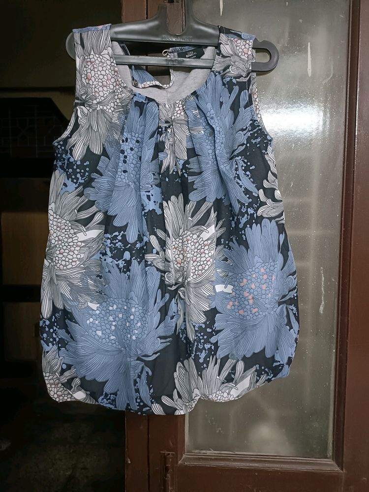 Imported Sleeveless Top For Women In Xl Size