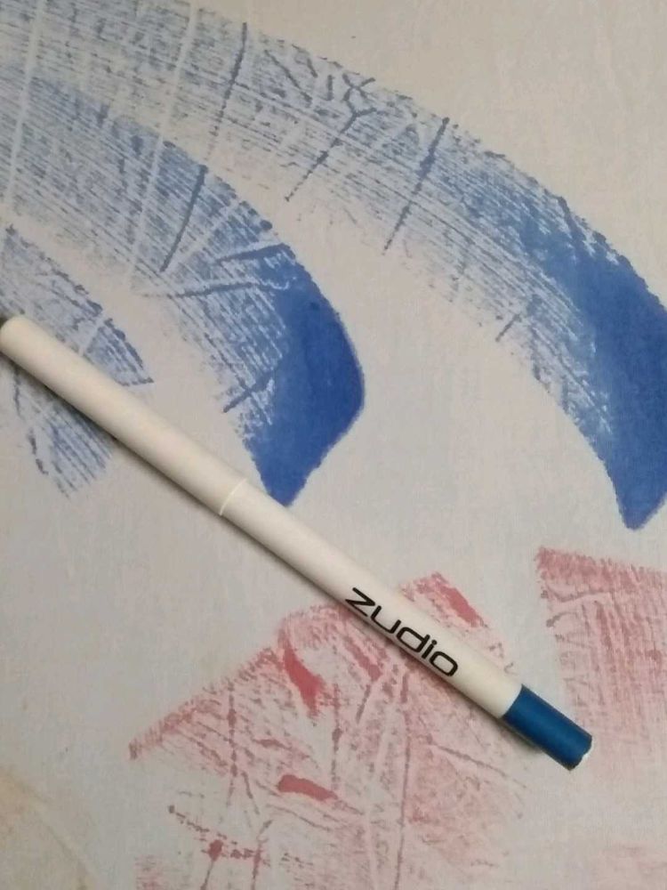 Zudio Blue Kajal Eyeliner