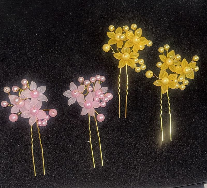 Floral Pearl Hair Pins (Set of 4)
