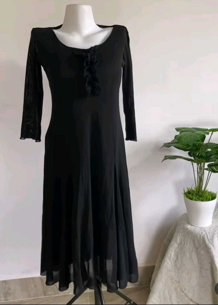 Elegant Black Midi Dress