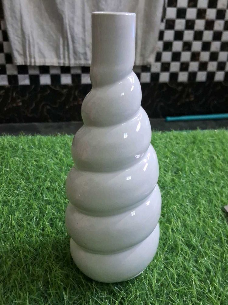 Combo of Unique Twisted Ceramic Vase&amp; Spiral vase