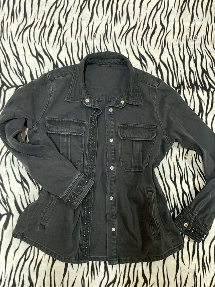 denim jacket perfect for fall 🕷️🍂