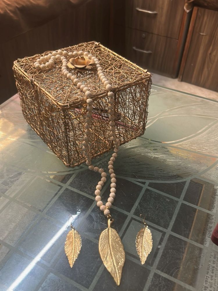 Leaf Pendant Necklace &amp; Earrings Set