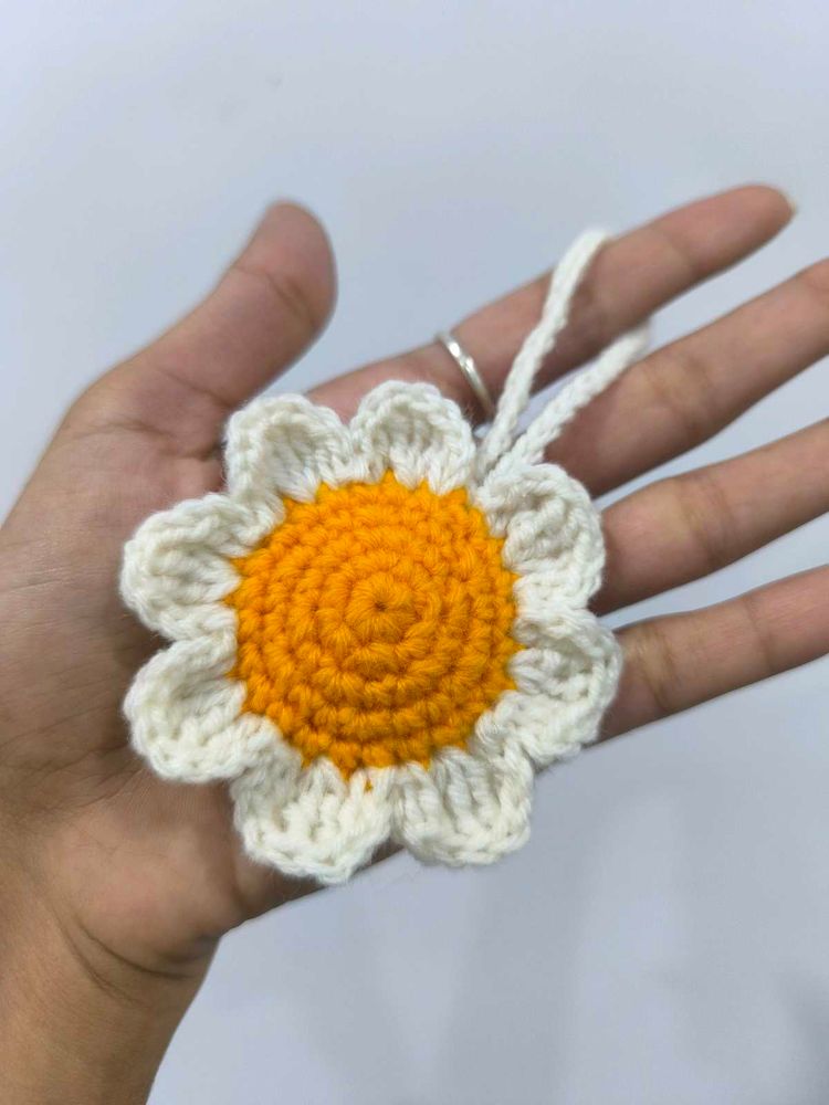 Crochet Daisy keychains