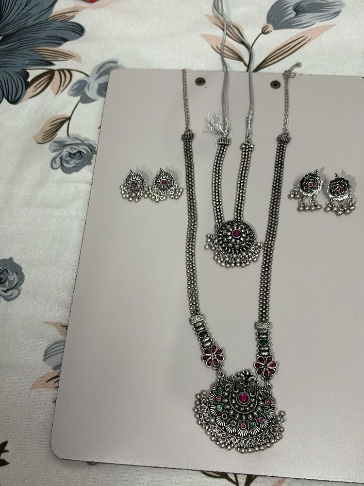 Oxidized Silver Necklace with Earrings