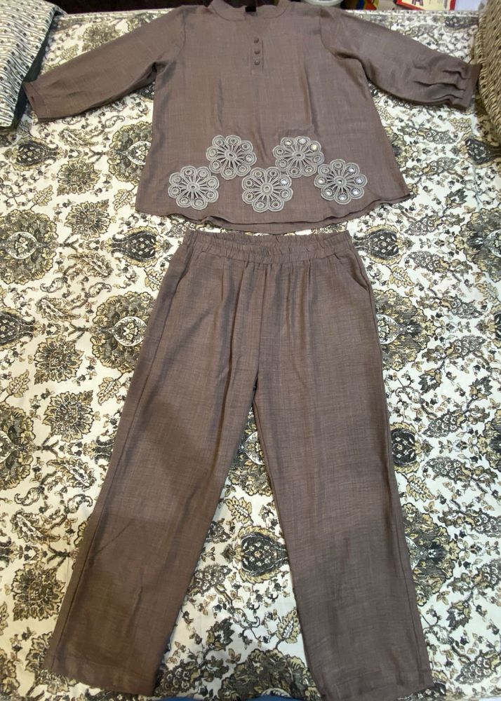 Elegant Brown Kurta and Pants Set