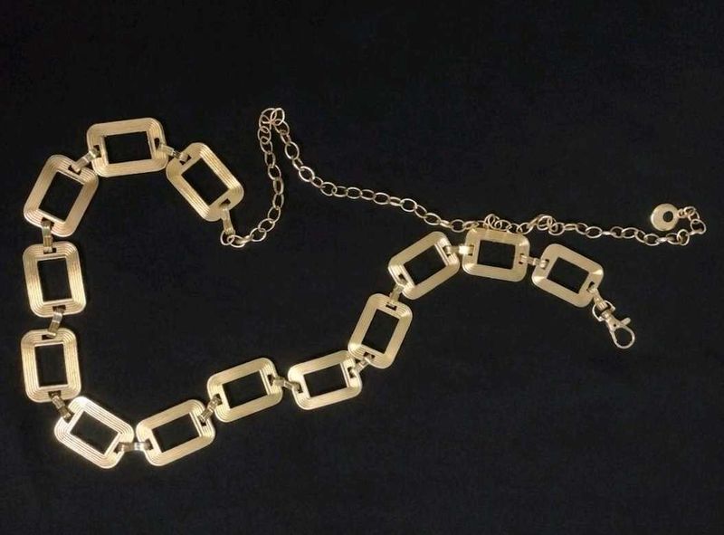 Chic Gold Tone Chain Belt