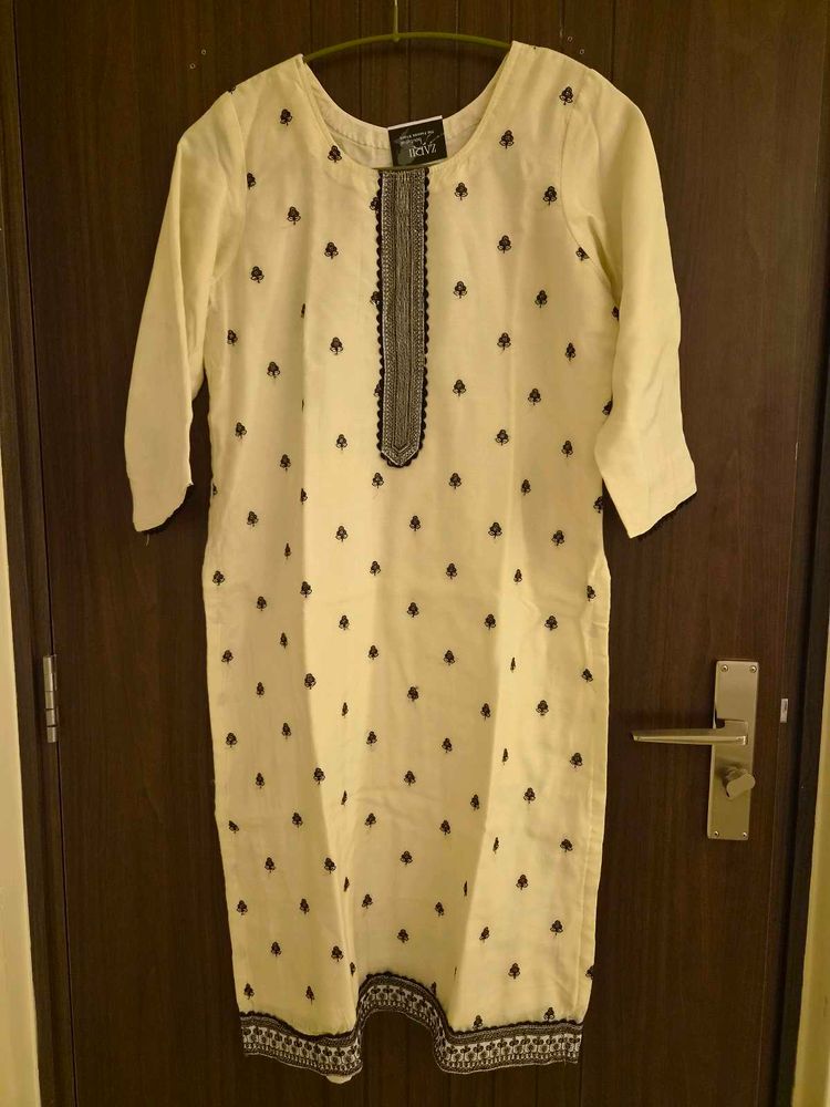 Elegant Cream Kurta Set with Black Embroidery XL