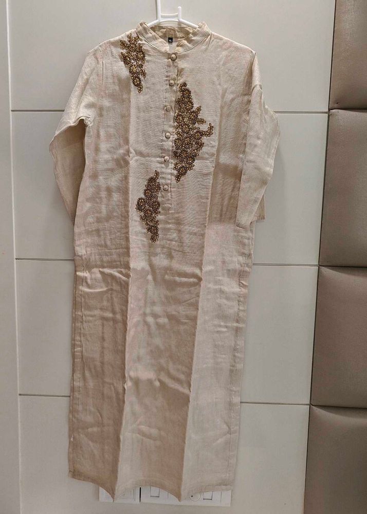Elegant Embroidered Kurta