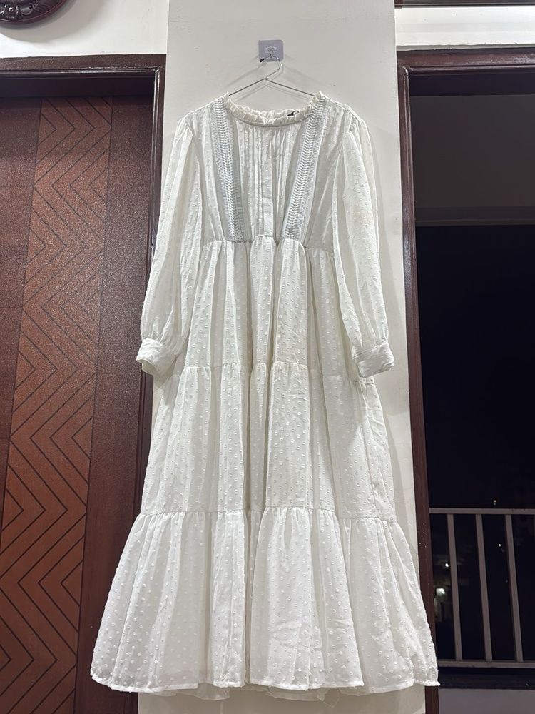 Elegant White Tiered Maxi Dress