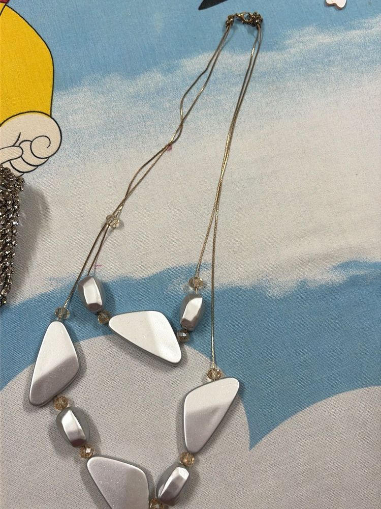 Set of 2 necklace,3 anklets,1 stone bracelate,2