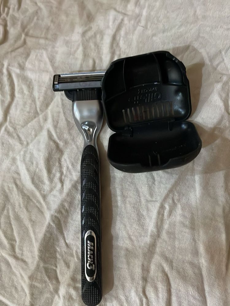 Gillette Mach 3 Razor with Case