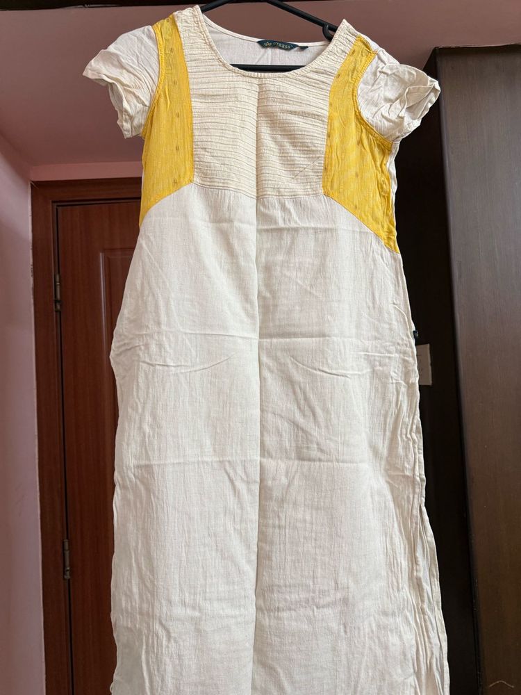 Chic Cotton Kurta with Yellow Accents
