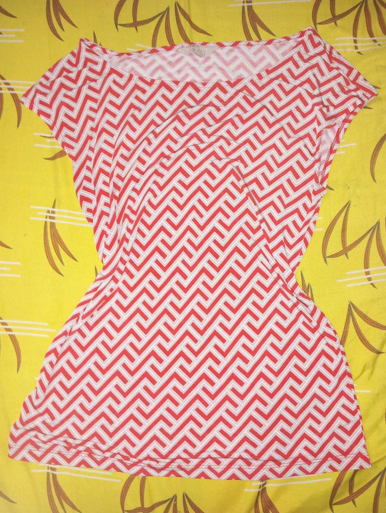 Red &amp; White Geometric Print Top ❤️🤍