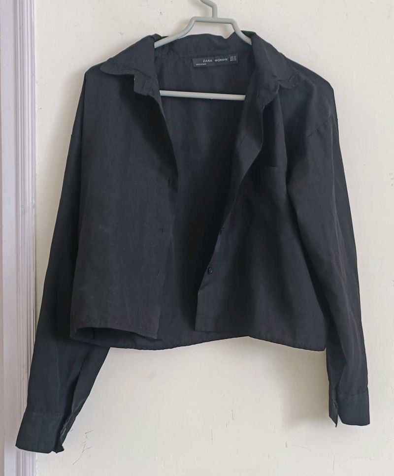 Zara Cropped Black Button-Down