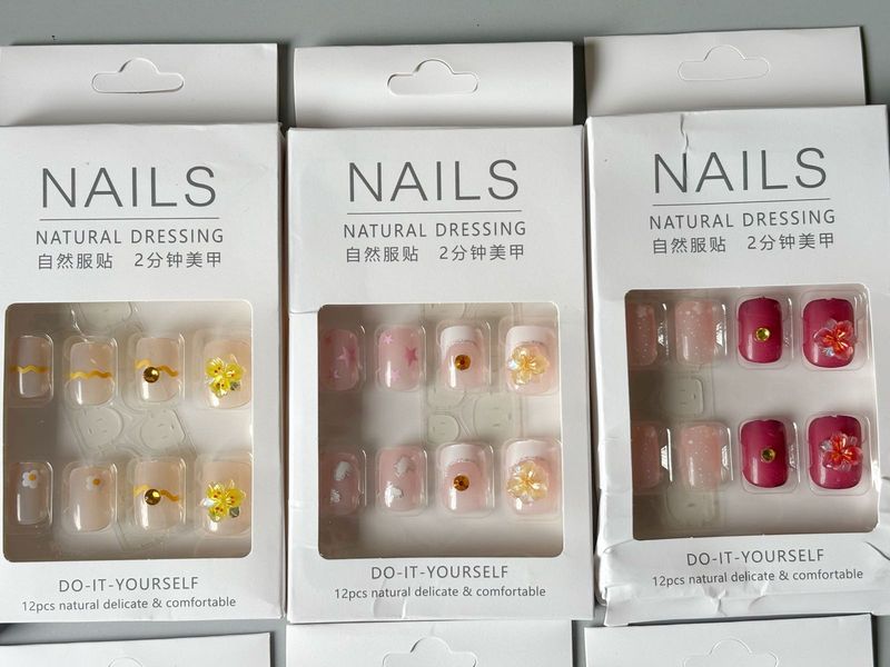 Press-On Nails Set