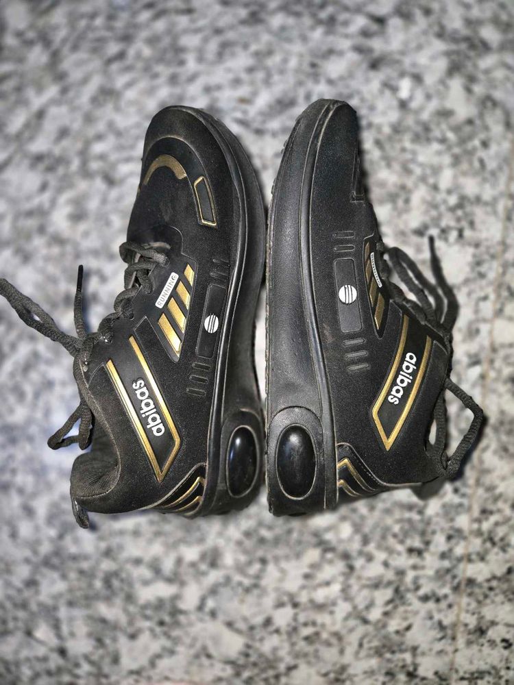 Stylish Black &amp; Gold Sport Shoes