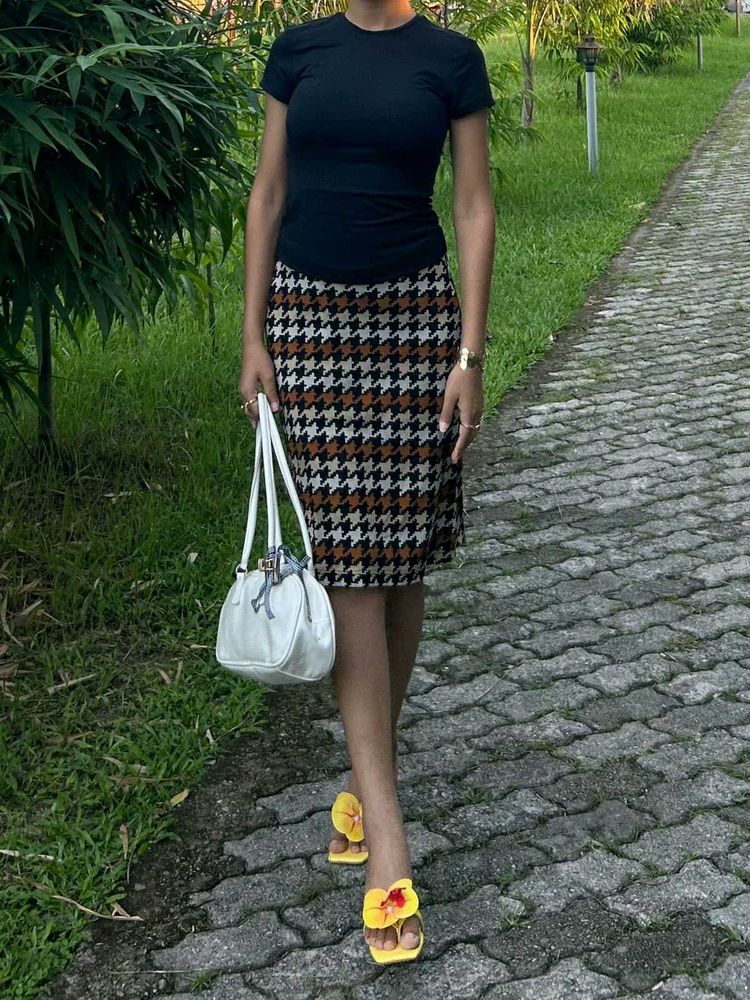 Houndstooth Patterned Skirt