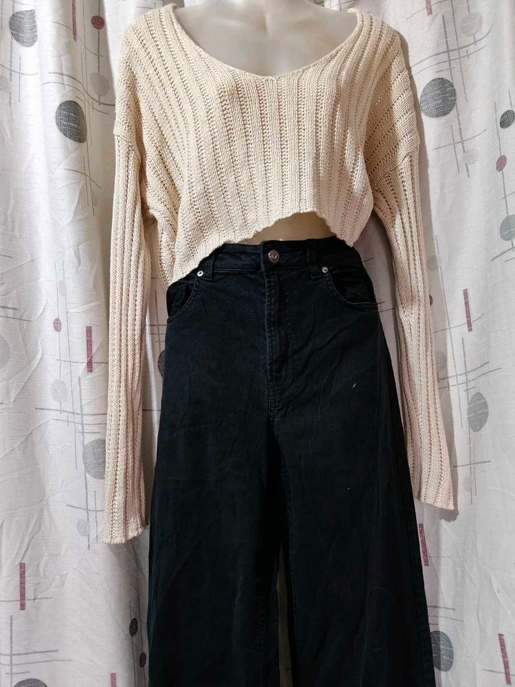 Cropped Knit Sweater - Trendy!