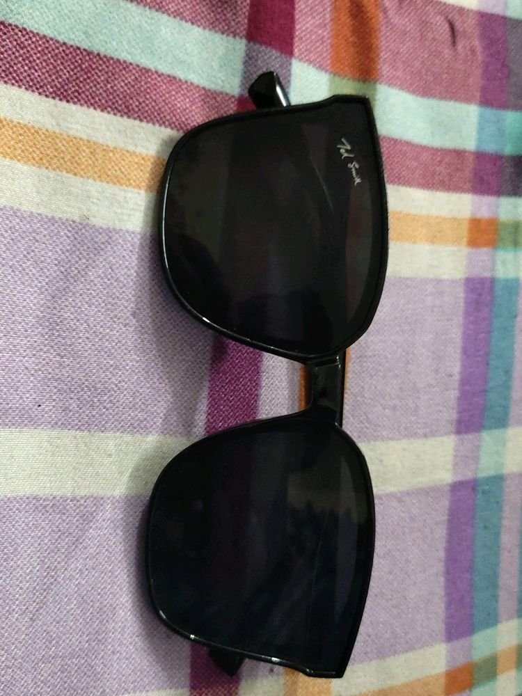 Ted Smith Unisex Glare Black Color