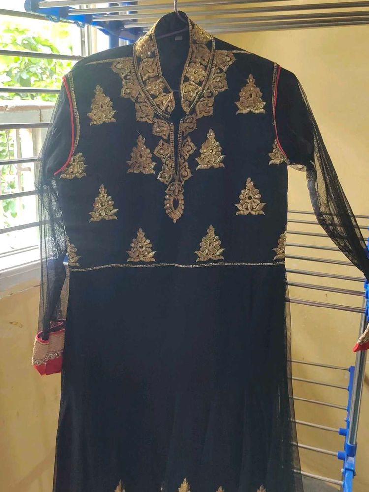 Elegant Black &amp; Gold Embroidered Kurta