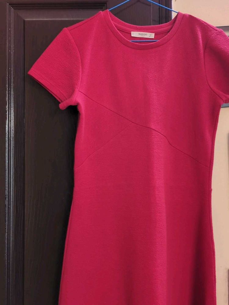Chic Pink Textured Dress