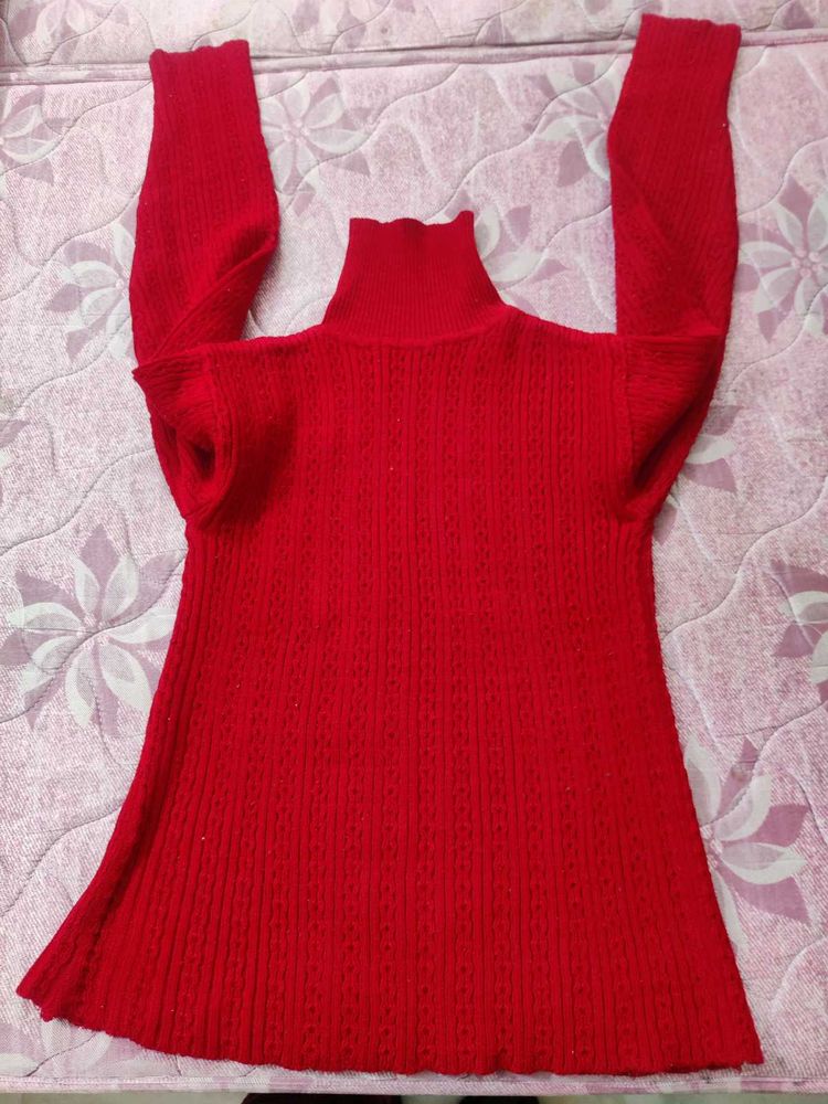 Red full sleeves high-neck pullover ❤️