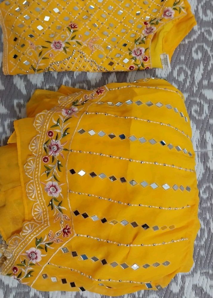 Yellow Georgette Lahenga Choli With Shrug💛