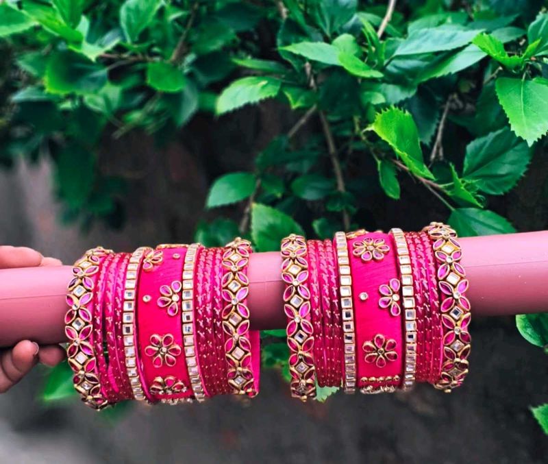 Vibrant Pink Bangles Set