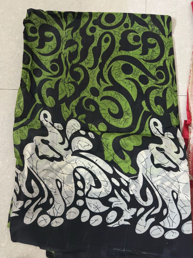 Designer Saree with Abstract Print