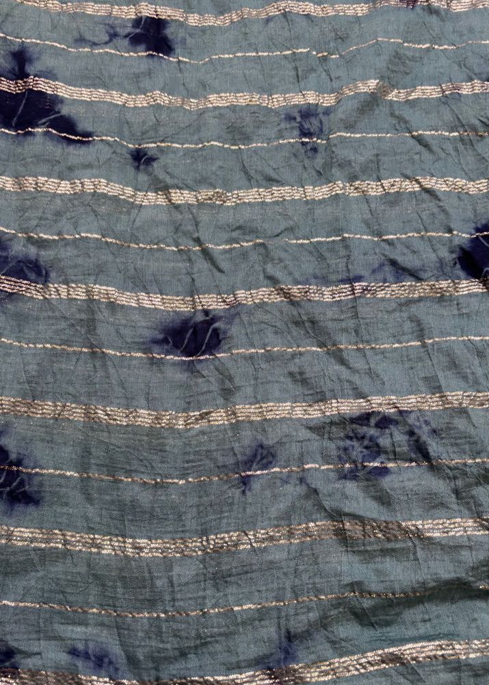 Beautiful saree with Tie-Dye Pattern(no blouse)