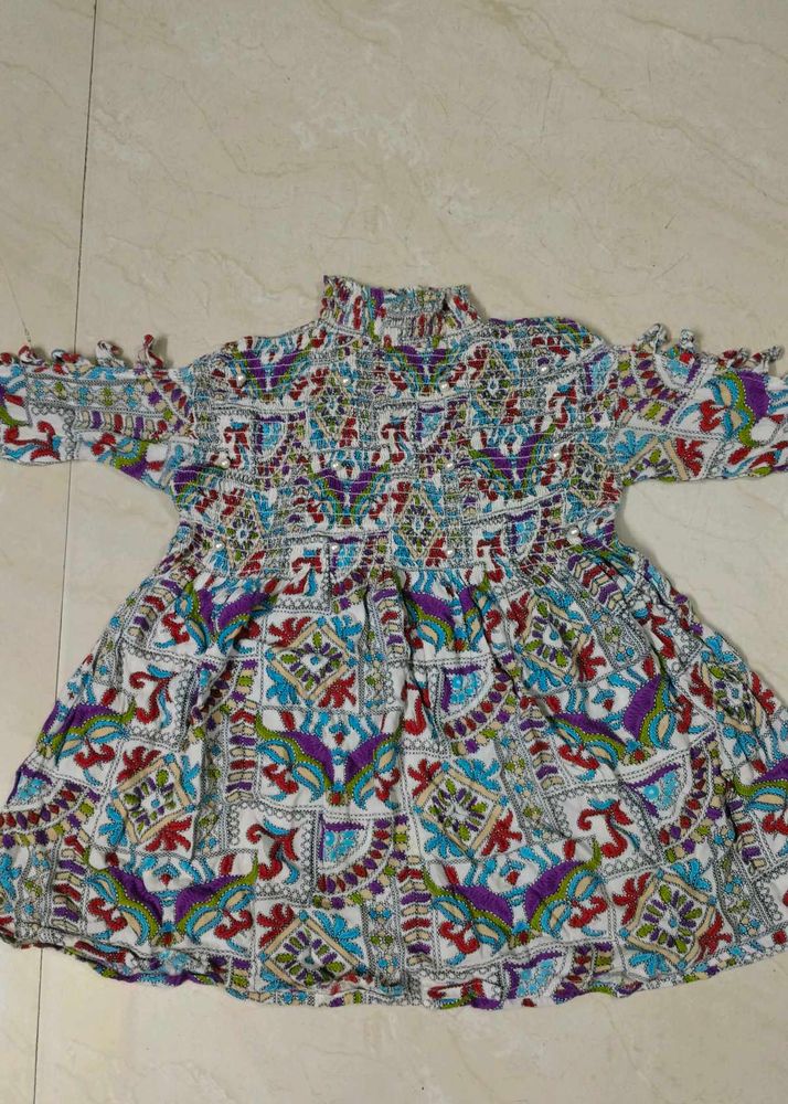 CUT OUT SLEEVES KURTA
