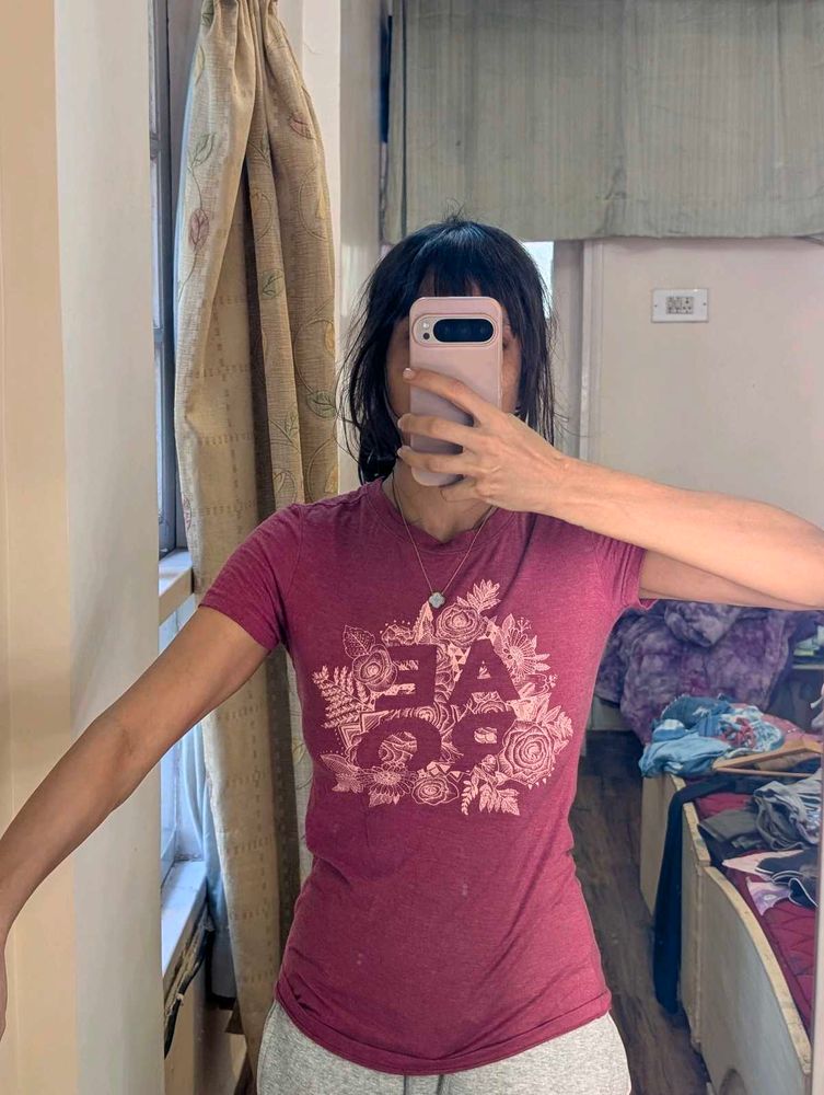 Cute AEROPOSTALE graphic tee