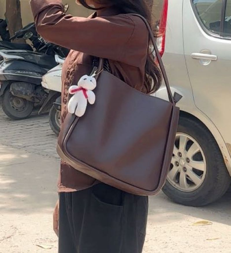 Chic Brown Shoulder Bag