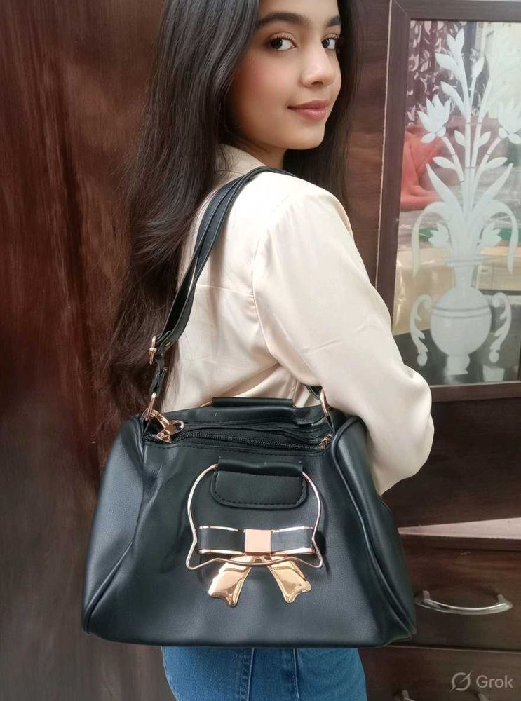 Chic Handbag with Bow Accent