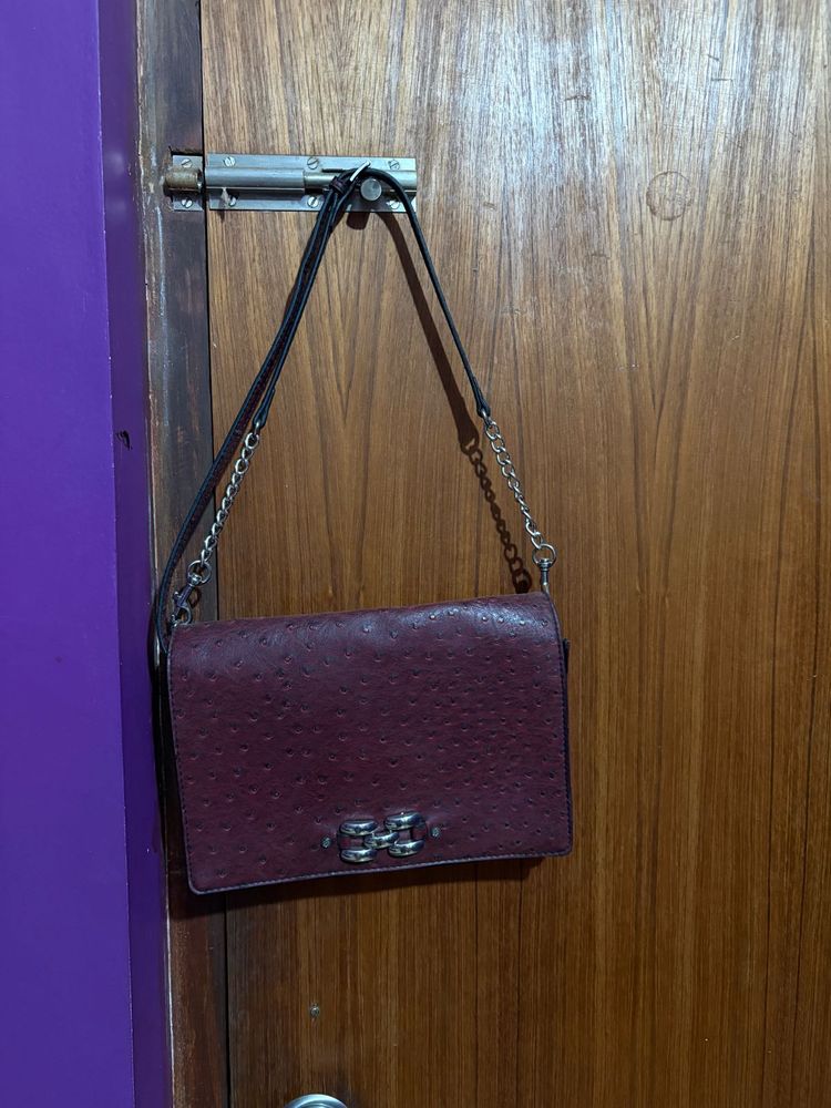 Chic Burgundy Textured Crossbody Bag