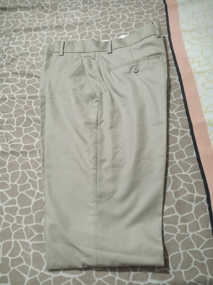 Lombard Men's Cream Trousers