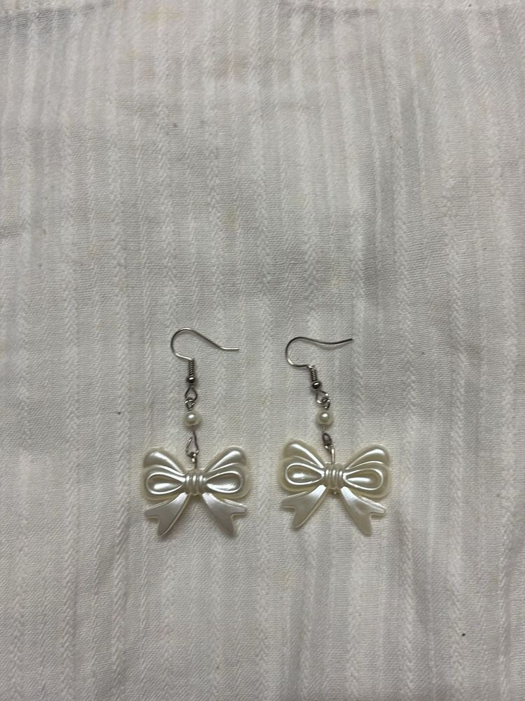 Cute Bow Pearl Earrings