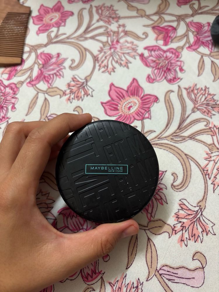 Maybelline New York Compact