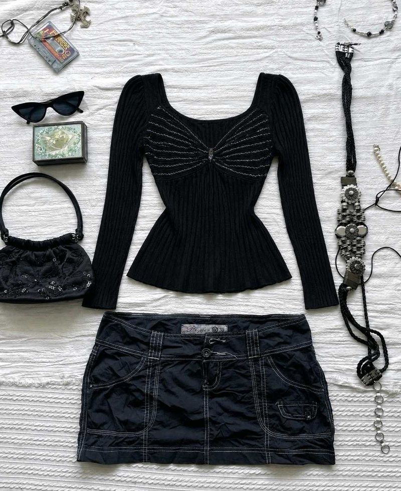 Chic Black Ribbed Long Sleeve Top