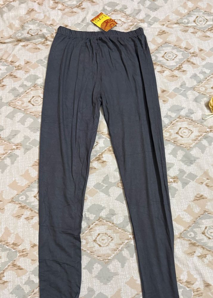 Comfortable Grey Leggings (New)