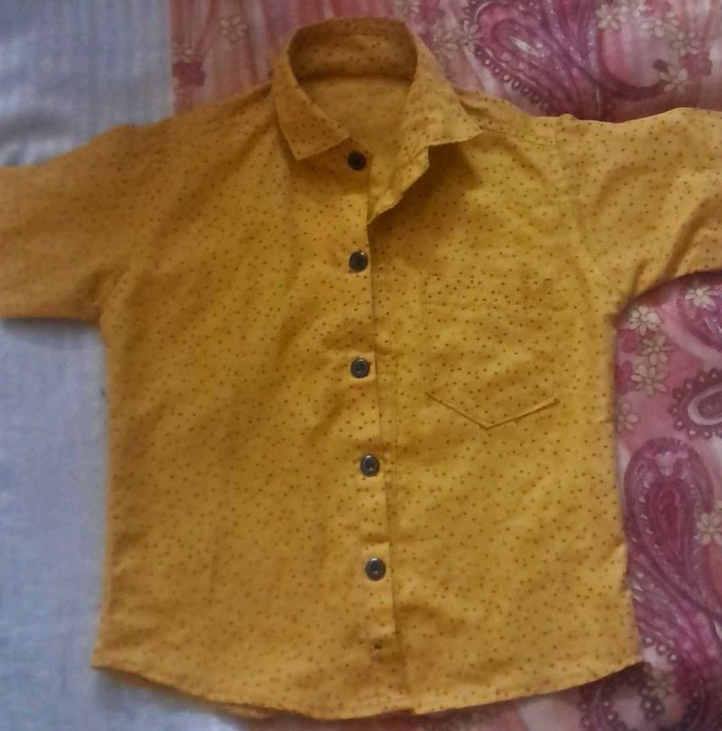 Men's Yellow Dotted Short Sleeve Shirt