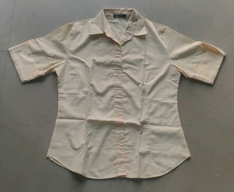 Elegant Women's Button-Down Shirt