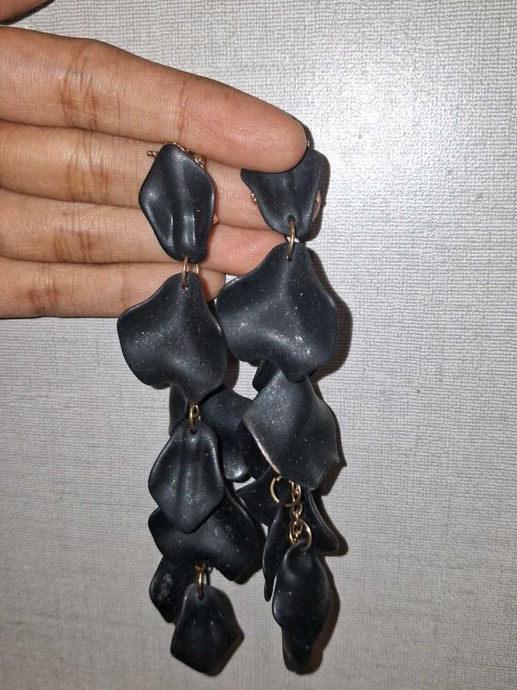 Elegant Black Drop Earrings