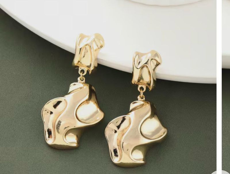 Chic Abstract Gold Drop Earrings