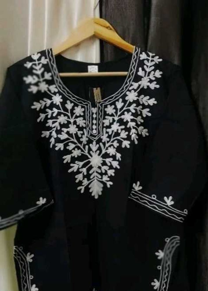 Elegant Black Embroidered Kurta