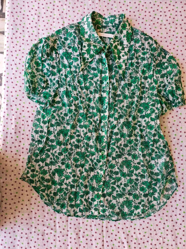 Chic Green Floral Print Button-Up Shirt