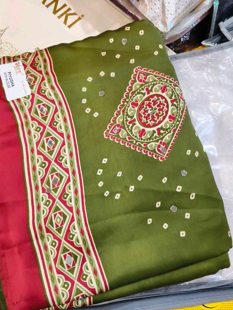 Green Bandhani saree with Mirror Work