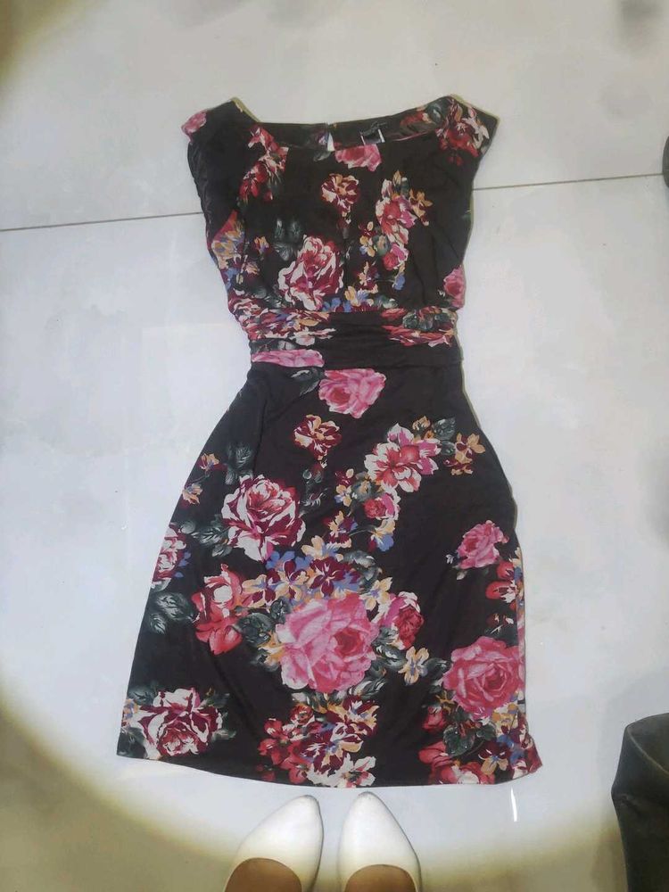 Chic Floral Print Mini Dress