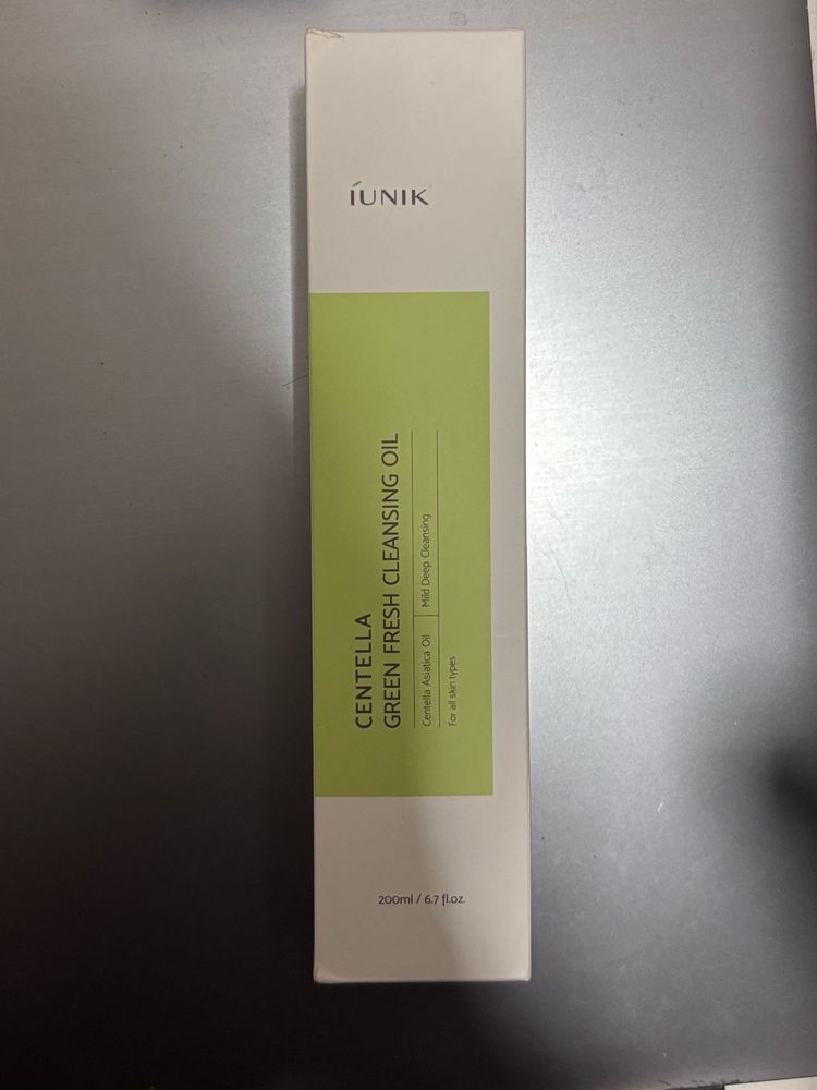iunik centella green fresh cleansing oil